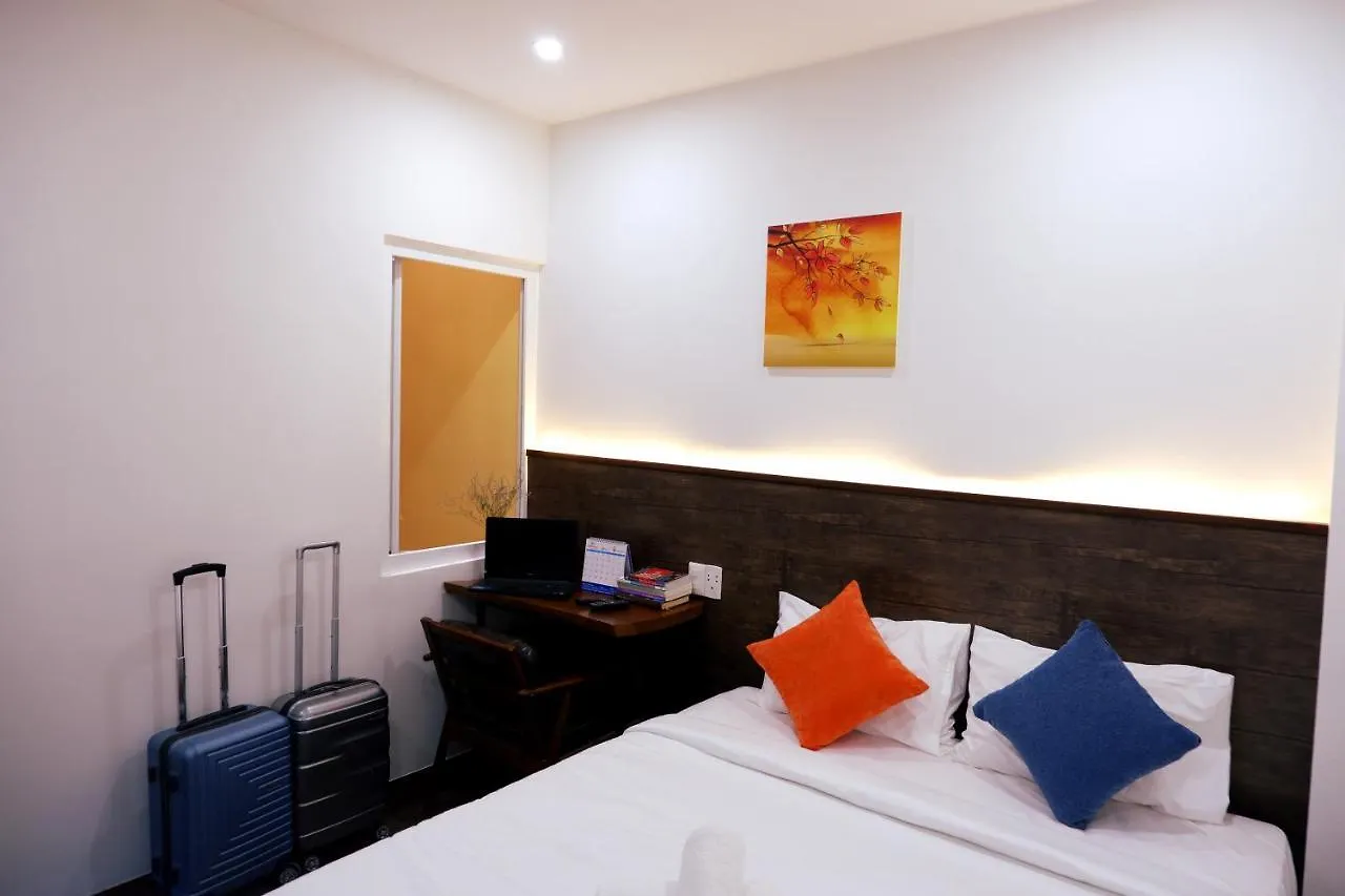 Happy House Hotel Da Nang 2*,  Vietnam